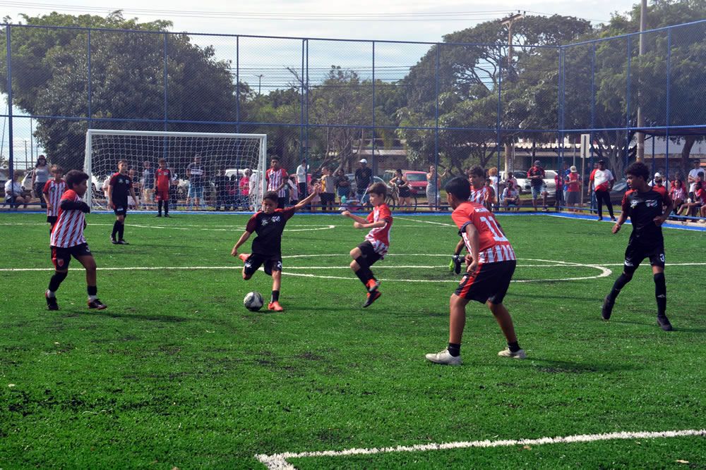 (Confira as fotos) Inaugurado o Campo Sintético e a Quadra de Areia da Praça Central de Santa Maria